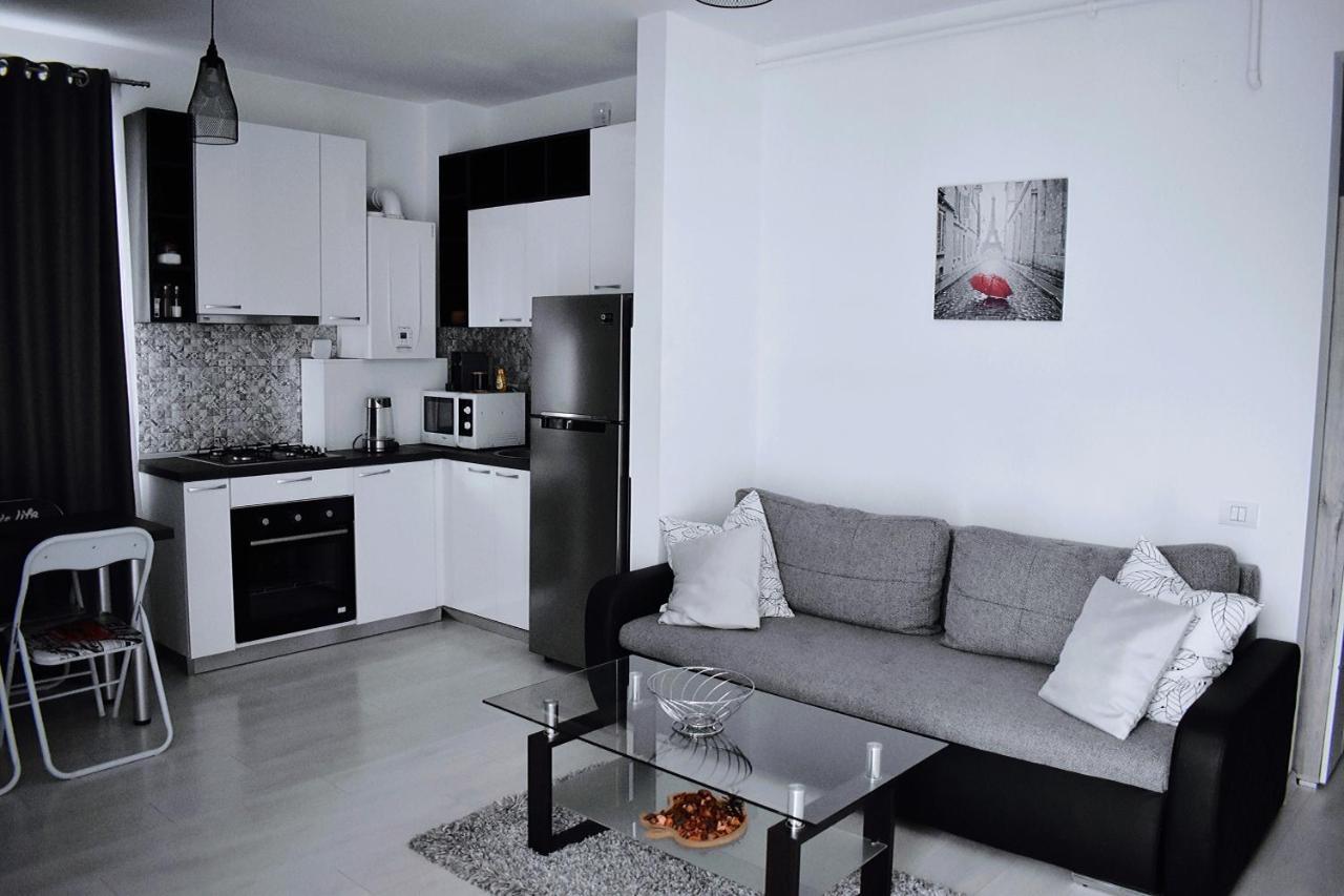 Etalon Airport Apartments Отопени Екстериор снимка
