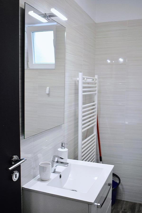 Etalon Airport Apartments Отопени Екстериор снимка